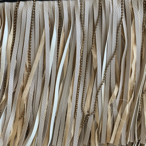 SUMMER Tassled Cream Bag NWOT - Picture 2 of 14